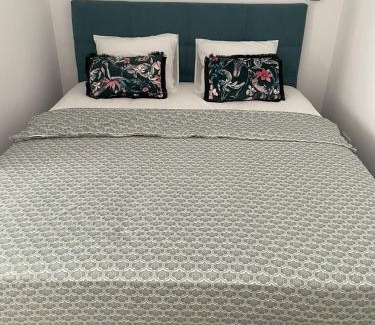 Sector 5 Apartment | Jad House
