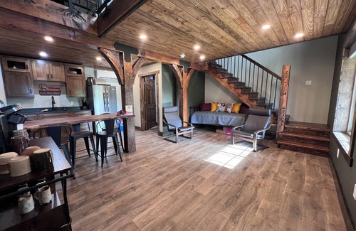 Ponce De Leon Cabin | James River Hideout: Cabin 3