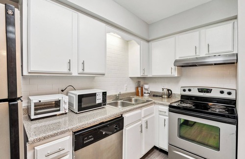 Nashville Apartment | Jamestown D2 I Comfy 2 Bed 1 Bath