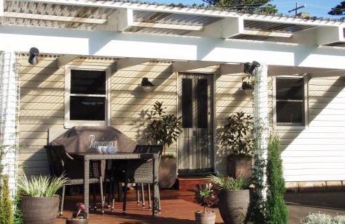 Warrnambool House | Jamieson Cottage