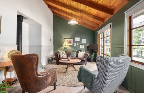 Jamieson Cottage | Jamieson Cottages - Cottage 1 - Sleeps 4