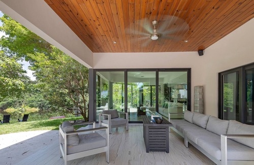Birch Park Finger Streets House | Jan DISOCUNTS- walking distance to Beach!