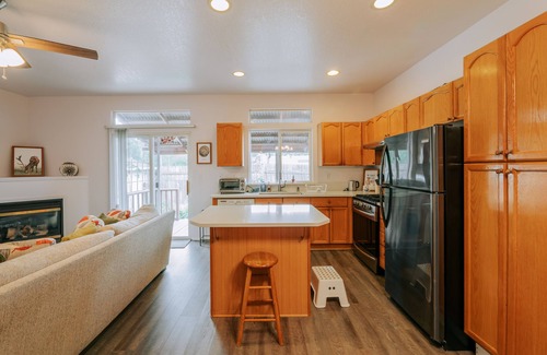 Aloha House | Jan-Mar, 30% Monthly Discount/3B/2.5BA House Nike