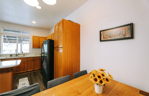 Aloha House | Jan-Mar, 30% Monthly Discount/3B/2.5BA House Nike
