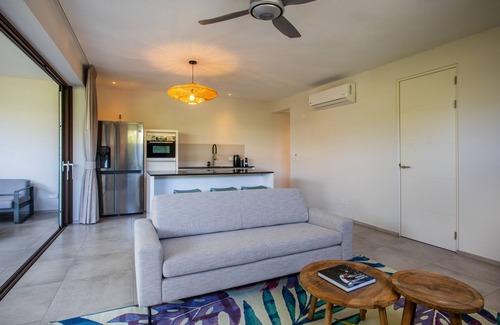 Willemstad Apartment | Jan Sofat LUX 08 - ground floor apartment- shared pool