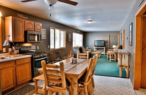 Cable House | Jane's Bay Retreat on Lake Namakagon