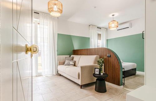 Livorno Apartment | Japandi Apartment, Zona Porto Livorno con Balcone e Jacuzzi Idromassaggio