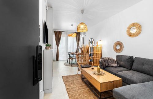 Mamaia-Sat Apartment | Japandi - Odyssey Pool & Spa Resort