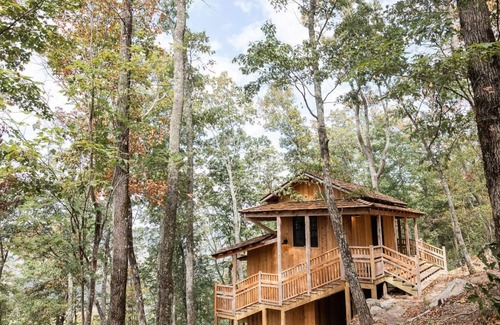 Wildwood House | Japanese timberframe tiny house perched on side of Lookout Mountain
