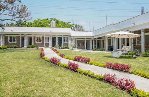 Jiutepec Bed & Breakfast | Jardín + masajes relajantes | Hab. Privada para 2