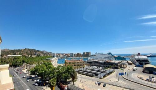 Ensanche Centro Apartment | Jardines del Puerto with View