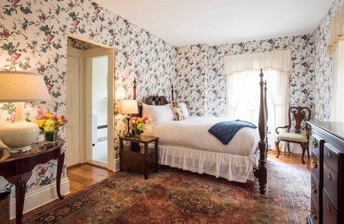 Nantucket Town Bed & Breakfast | Jared Coffin House