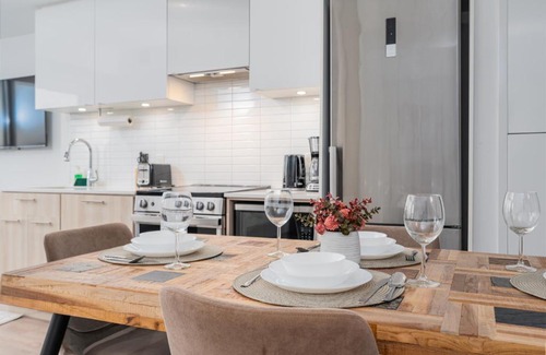 Garden District Apartment | Jarvis Suites - RSMT