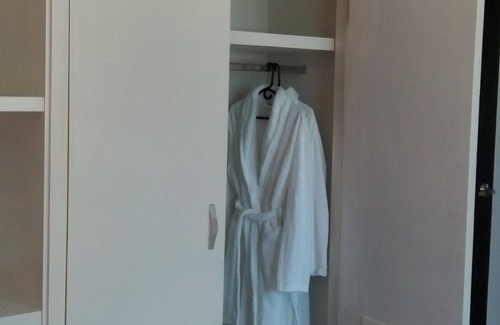 Reading House | Jasmine Palms at Miramar, gated 2bd/3bth with pool
