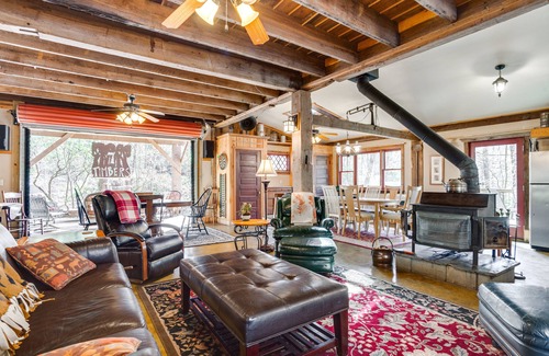 Jasper Cabin | Jasper '7 Timbers' Cabin on 10 Acres w/a Creek!