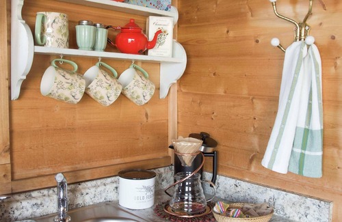 Port Angeles Cabin | Jasper Inn Olympic Beach Cabin on the Strait of Juan De Fuca