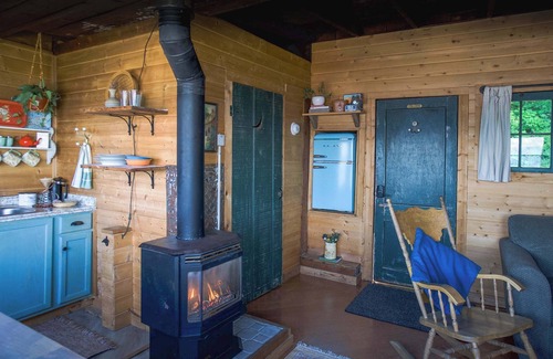 Port Angeles Cabin | Jasper Inn Olympic Beach Cabin on the Strait of Juan De Fuca