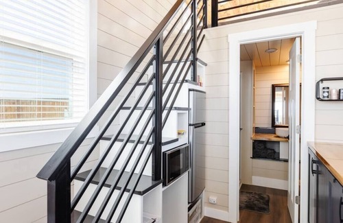 Apple Valley Apartment | Jasper Tiny Home with Private Hot Tub