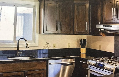 North Troy House | Jay Peak 3 Bedroom Trailside Condo directly on the mountain. Walk to water park