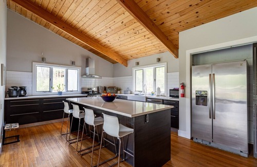 Narrowsburg Apartment | Jay`s Big Sky