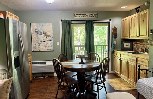 Lake Lure Condo | JayBird's Nest at Rumbling Bald in Lake Lure w/pools, sauna, lake, spa, golf