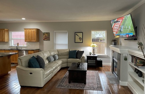 Old Farm District House | Jayhawk Getaway