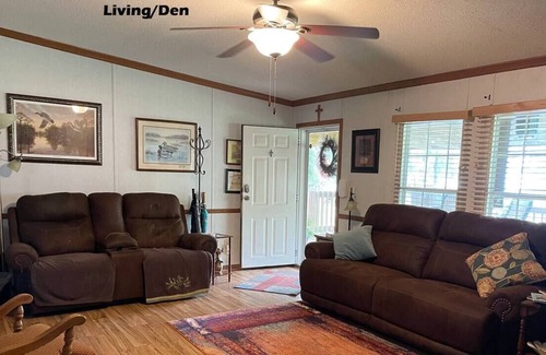 Negreet House | JC's Eagle View Lodge