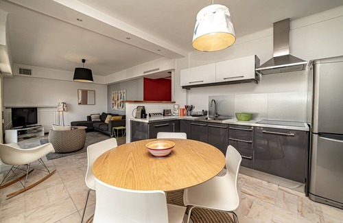 Lazaret Apartment | JdV Holidays Apartment Silene - top floor with terrace and great views over port