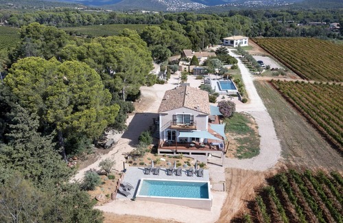 La Londe-les-Maures Apartment | Jean Paul bed and breakfast