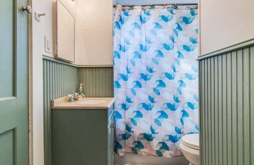 Freetown - Port Rico Apartment | Jefferson Flat - Guest Room