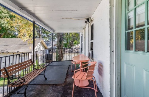 Freetown - Port Rico Apartment | Jefferson Flat - Master Room