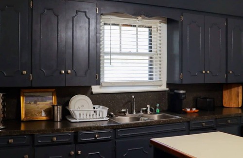 Freetown - Port Rico Apartment | Jefferson Home Room 2