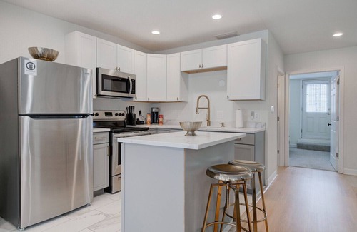 East Town Apartment | Jefferson House | Rooftop Loft