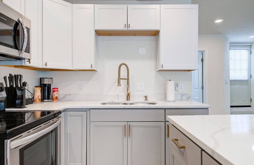 East Town Apartment | Jefferson House | Rooftop Loft