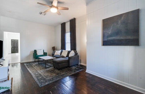 Freetown - Port Rico Apartment | Jefferson Rental Room 2