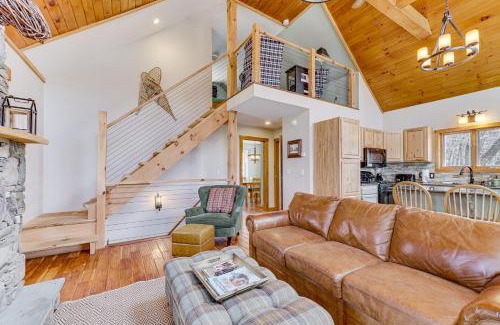 Jeffersonville House | Jeffersonville Home with Deck Near Hiking and Climbing