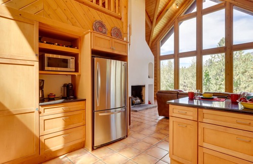 Jemez Springs Cabin | Jemez Springs Sanctuary: Mountain Views, Secluded