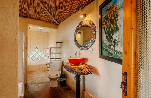 Panajachel Bed & Breakfast | Jenna's River Bed & Breakfast