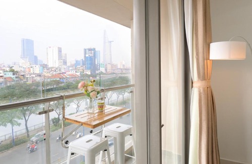 Bach Dang Riverside Apartment | JENNIFER HOUSE #Pool A37