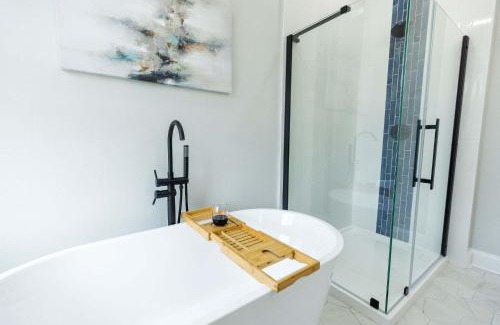 Federal Hill Apartment | Jennifer's Spa-Like Modern & Chic Broadway Retreat