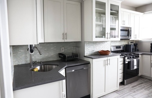 Greenville Apartment | Jersey City Gem, Easy Access to NYC