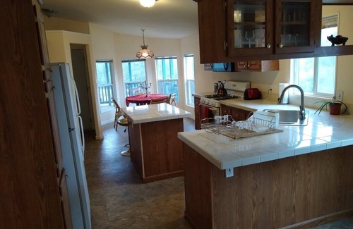 Lower Lake House | Jerusalem Ranch Guest Home