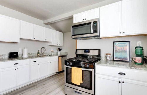 Mosby House | Jeter, 3328 Jeter Avenue