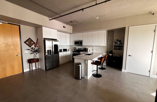 Downtown Las Vegas Condo | Jewel Condo In The Sky! Centrally Located Between Downtown Las Vegas & The Strip