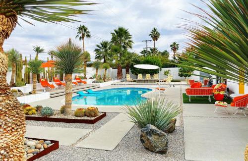 Palm Springs House | Jeweled Oasis Saltwaterpool Dog Friendly!