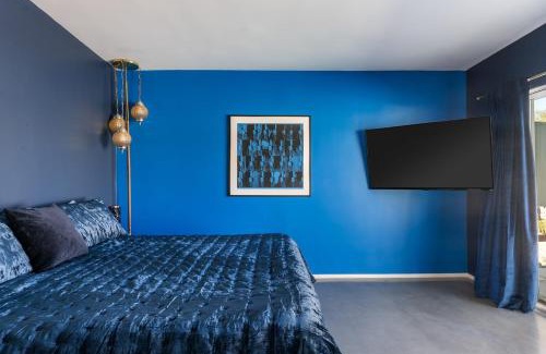 Palm Springs House | Jeweled Oasis Saltwaterpool Dog Friendly!