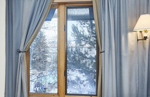 Teton Village Condo | JHRL - Rendezvous D4, Great location for families