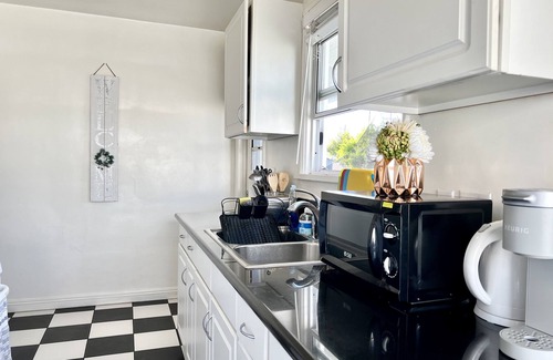 Alhambra House | Jie’s choice -Charming 2B in the Heart of Alhambra