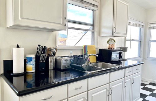 Alhambra House | Jie’s choice -Charming 2B in the Heart of Alhambra