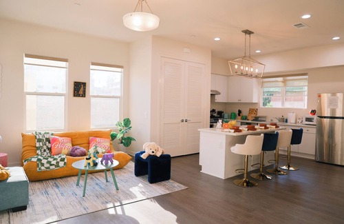 Alhambra House | Jie’s choice Garden Cottage new home 15 mins to DT